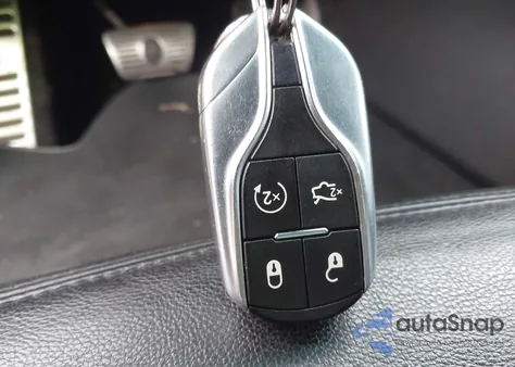 2014 Maserati Ghibli S Q4 z USA, uszkodzony, nr VIN ZAM57RTA0E1124051